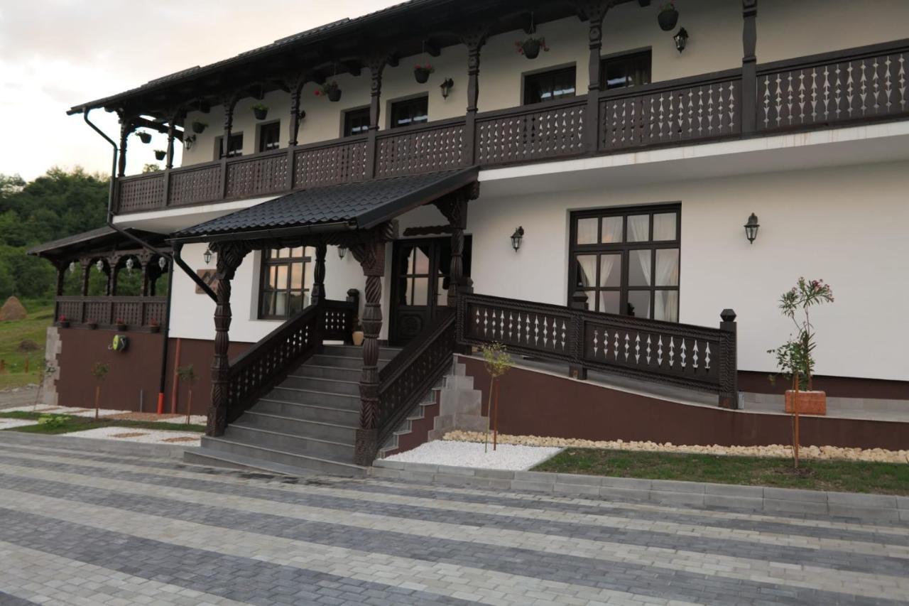 Mosia Dar In Rai Apartment Berbesti Exterior photo